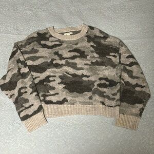 American eagle grey camo sweater
